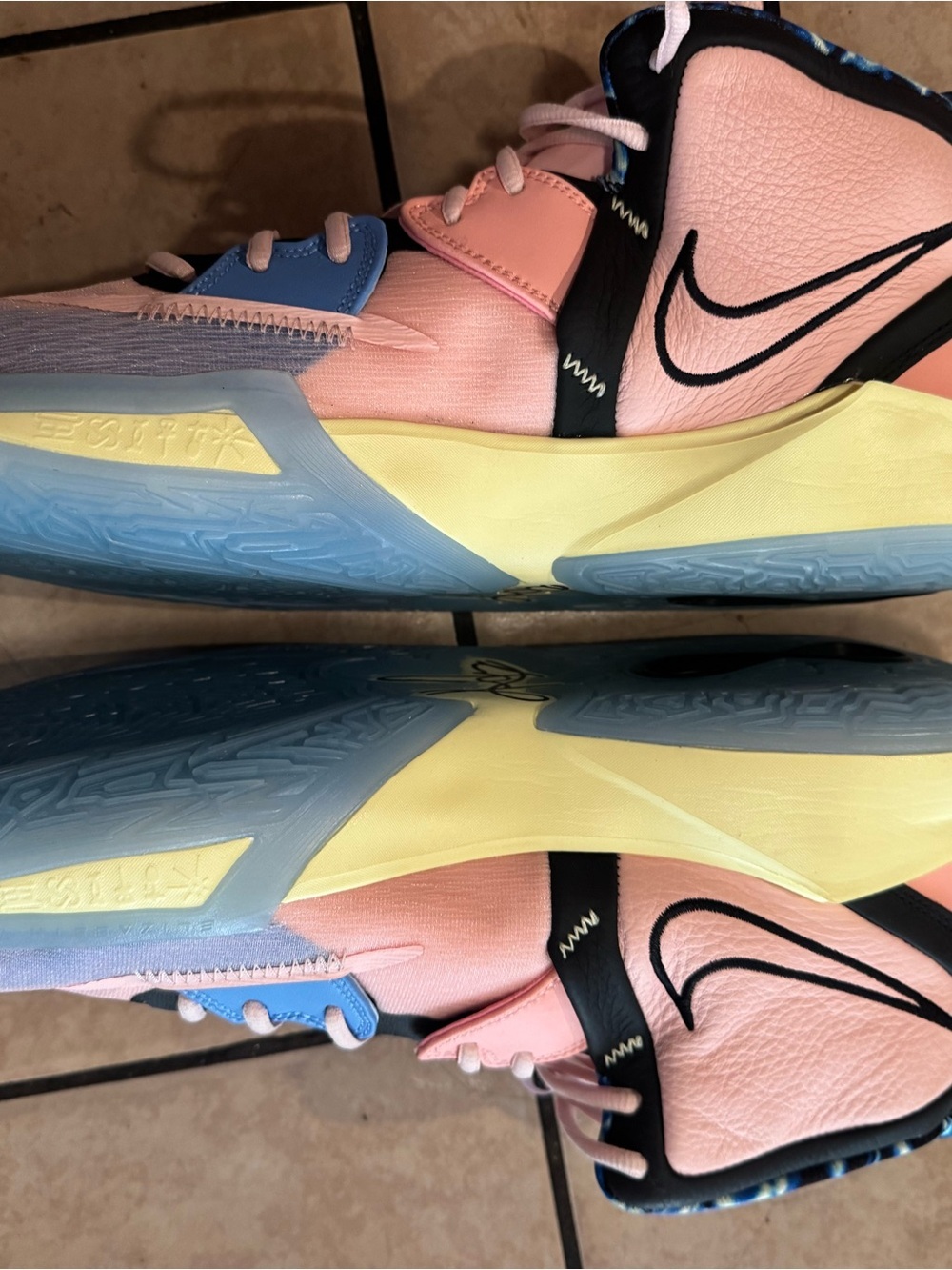 Nike Pink and Blue Men’s Athletic Basketball Shoes - Picture 5 of 11